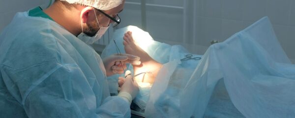 chirurgien spécialiste du pied
